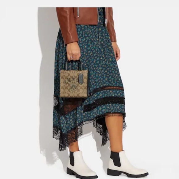 CoAch crossbody bag signature canvas Varsity motif - Picture 3 of 8